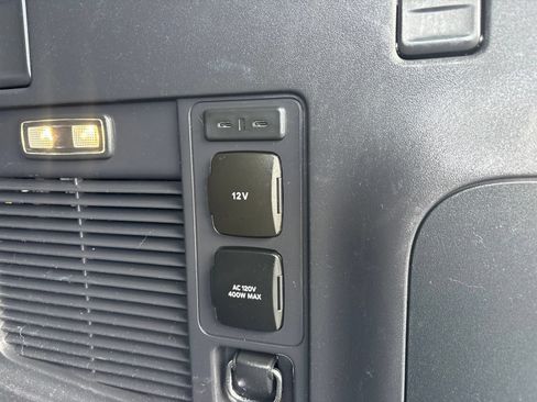 Used 2025 Ford Expedition Tremor AWD/4WD image 19