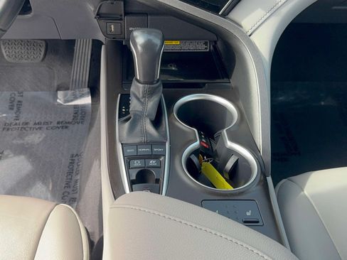 Certified 2021 Toyota Camry XLE FWD image 20