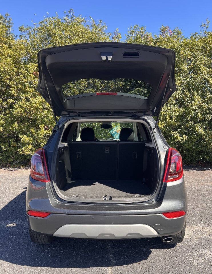 Used 2018 Buick Encore Essence FWD image 7