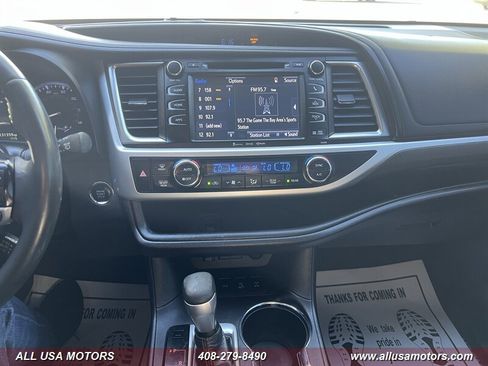 Used 2019 Toyota Highlander SE AWD/4WD image 38