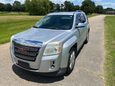 Used 2012 GMC Terrain SLT w/ Chrome and Technology Package AWD/4WD image 4