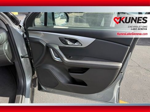 Used 2025 Chevrolet Blazer LT image 21