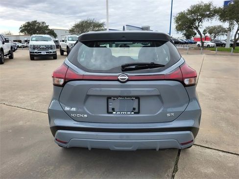Used 2024 Nissan Kicks SR image 17
