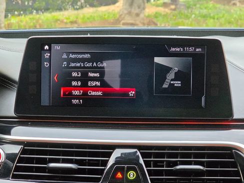 Used 2018 BMW M5 image 27