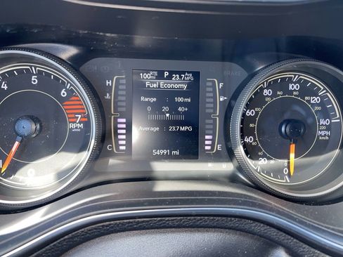 Used 2021 Jeep Cherokee Latitude Plus image 8