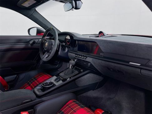 Certified 2024 Porsche 911 GT3 RS image 28