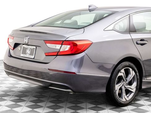 Used 2020 Honda Accord EX image 31