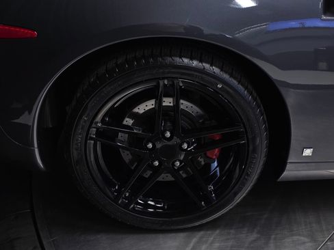 Used 2009 Chevrolet Corvette Convertible w/ Preferred Equipment Group RWD image 29