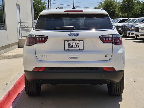 New 2026 Jeep Compass Latitude AWD/4WD image 4