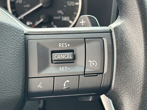 Used 2025 Nissan Rogue S image 29