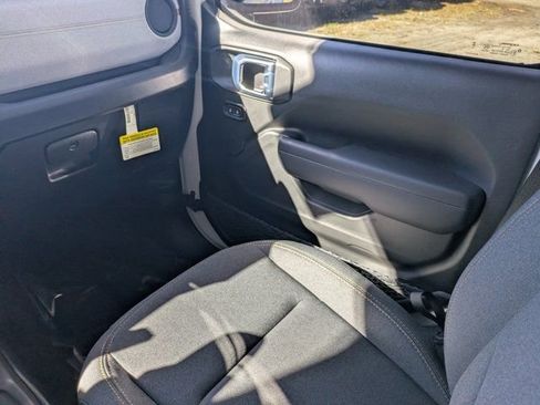 New 2026 Jeep Gladiator Sport image 15