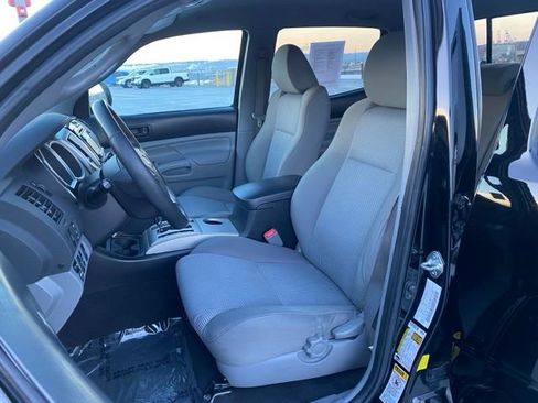 Used 2015 Toyota Tacoma 4x4 Double Cab image 16