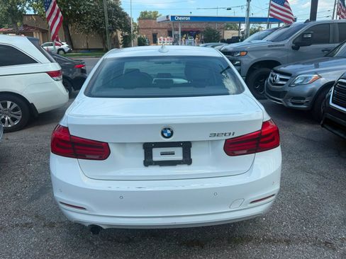 Used 2016 BMW 320i Sedan RWD image 6