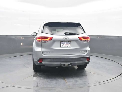 Used 2017 Toyota Highlander XLE AWD/4WD image 6