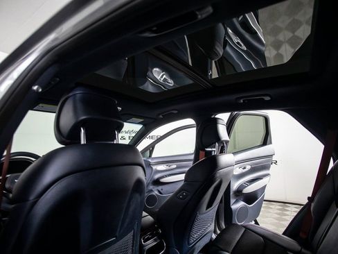 Used 2022 Genesis GV70 3.5T Sport image 17