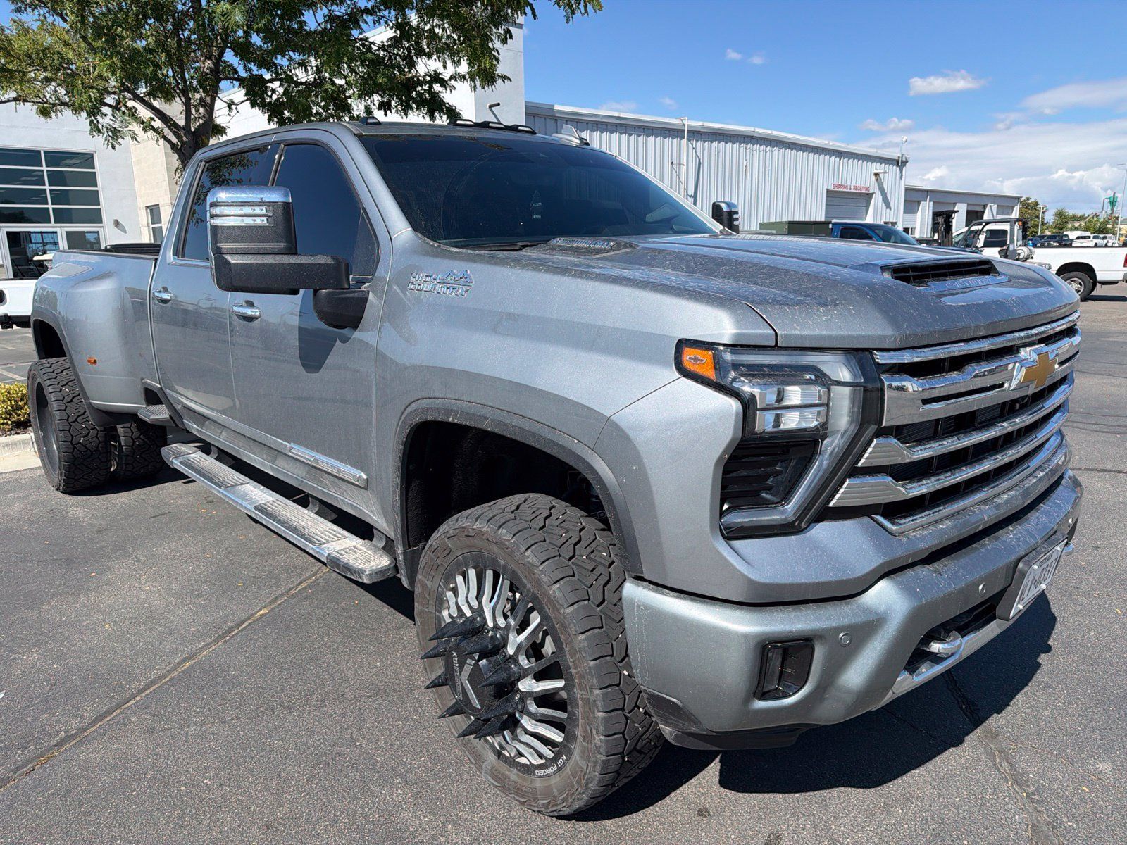 Used 2025 Chevrolet Silverado 3500 High Country w/ High Country Premium Package AWD/4WD image 5