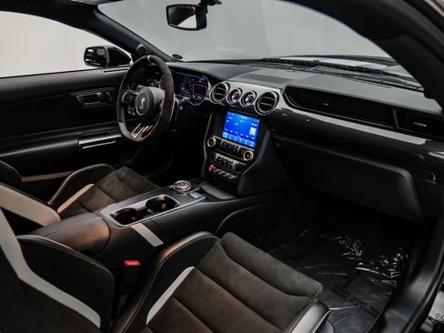 Used 2021 Ford Mustang Shelby GT500 w/ Carbon Fiber Track Pack image 54