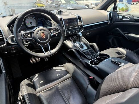 Used 2016 Porsche Cayenne S AWD/4WD image 19