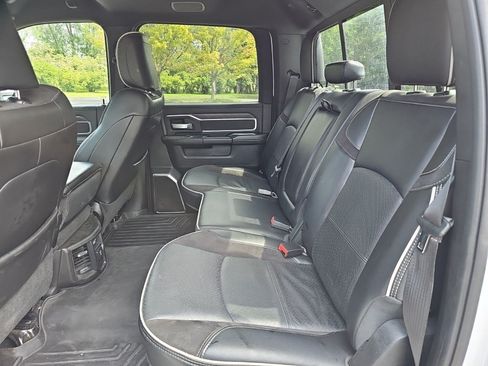 Used 2025 RAM 2500 Laramie AWD/4WD image 17