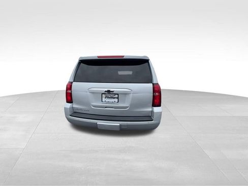 Certified 2020 Chevrolet Suburban LT w/ Luxury Package AWD/4WD image 8