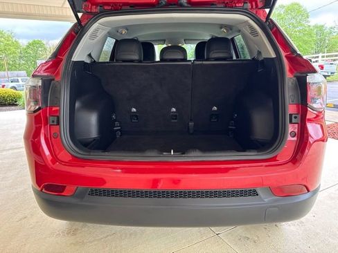 Used 2020 Jeep Compass Latitude AWD/4WD image 18