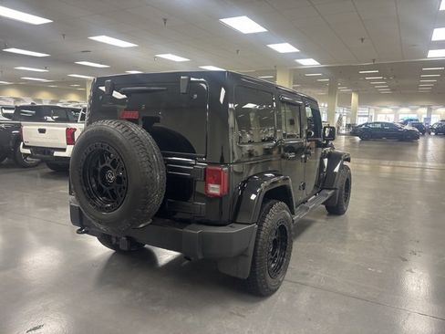 Used 2014 Jeep Wrangler Unlimited Sahara w/ Connectivity Group image 7
