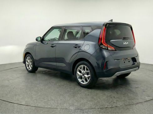Used 2025 Kia Soul LX w/ LX Technology Package FWD image 6