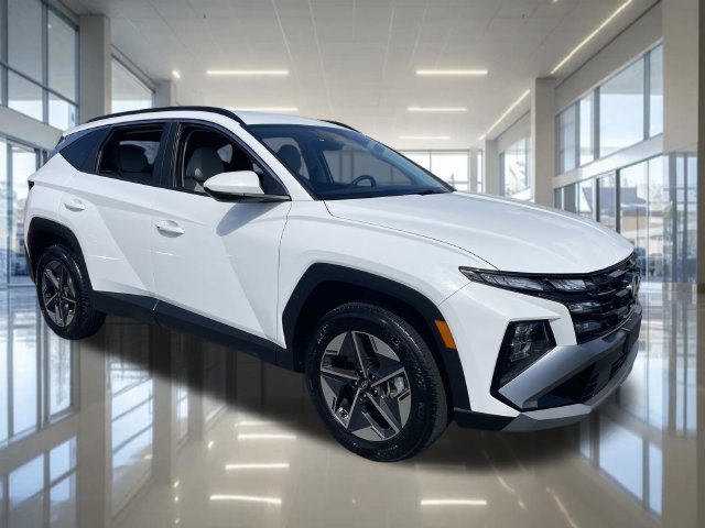 Certified 2026 Hyundai Tucson SEL Plus AWD/4WD image 2