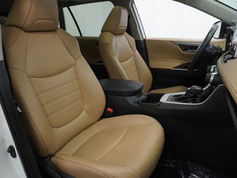 Used 2022 Toyota RAV4 XLE Premium image 49