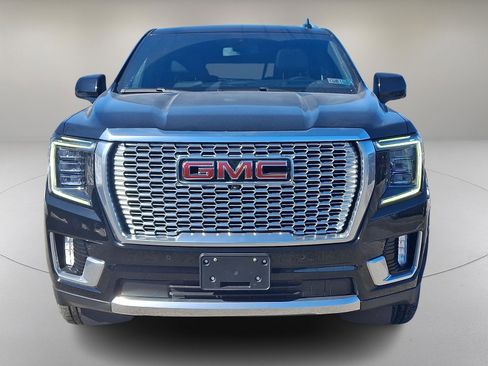 Used 2022 GMC Yukon XL Denali image 3