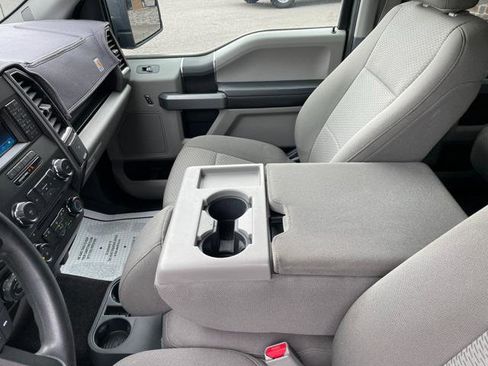 Used 2017 Ford F150 XLT w/ Trailer Tow Package image 16