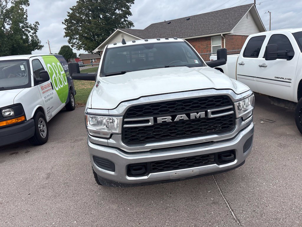 Used 2022 RAM 3500 Tradesman AWD/4WD image 2