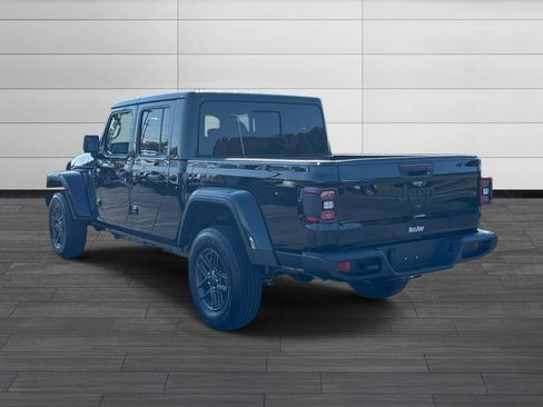 New 2025 Jeep Gladiator Sport image 6