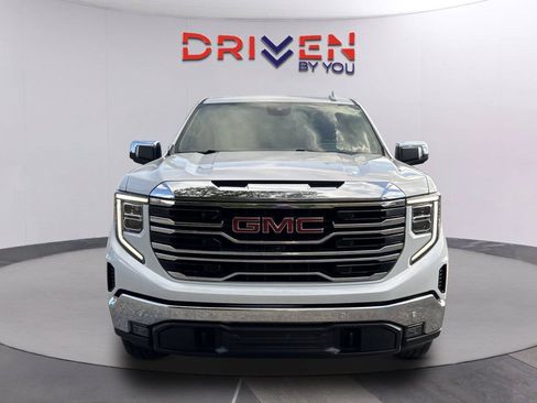 Used 2024 GMC Sierra 1500 SLT w/ SLT Premium Plus Package AWD/4WD image 9