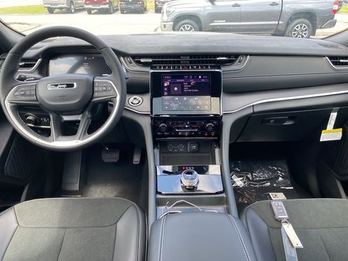 New 2025 Jeep Grand Cherokee L Altitude AWD/4WD image 25