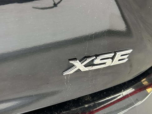 Used 2025 Toyota Camry XSE FWD image 11