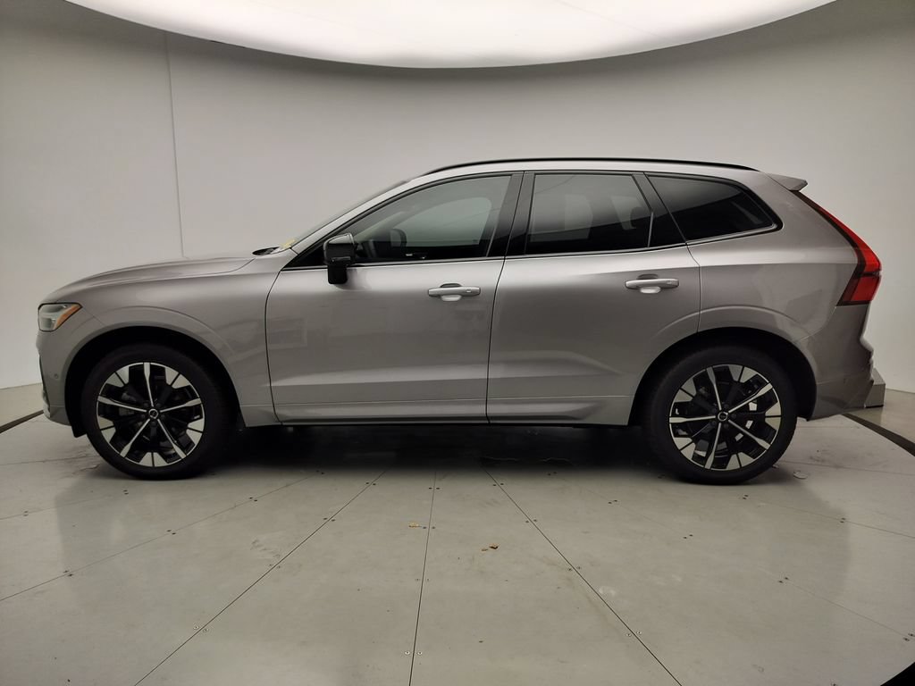 Used 2026 Volvo XC60 B5 Plus w/ Protection Package Premier AWD/4WD image 8