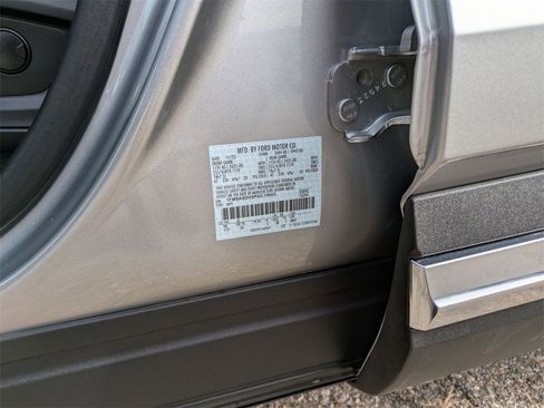 Used 2023 Ford Explorer XLT w/ Equipment Group 202A image 34