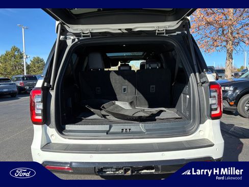 Used 2022 Ford Expedition Max Limited image 34