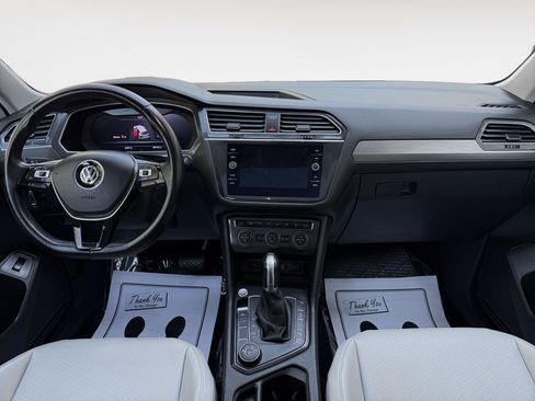 Used 2019 Volkswagen Tiguan SEL AWD/4WD image 17