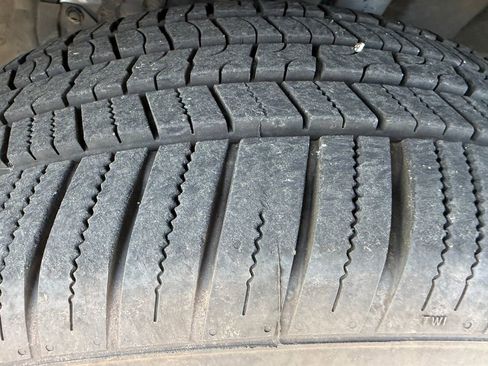 Used 2024 Nissan Rogue S image 28