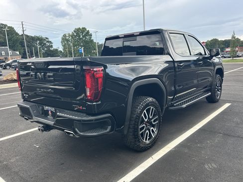Used 2022 GMC Sierra 1500 AT4 w/ AT4 Preferred Package AWD/4WD image 8