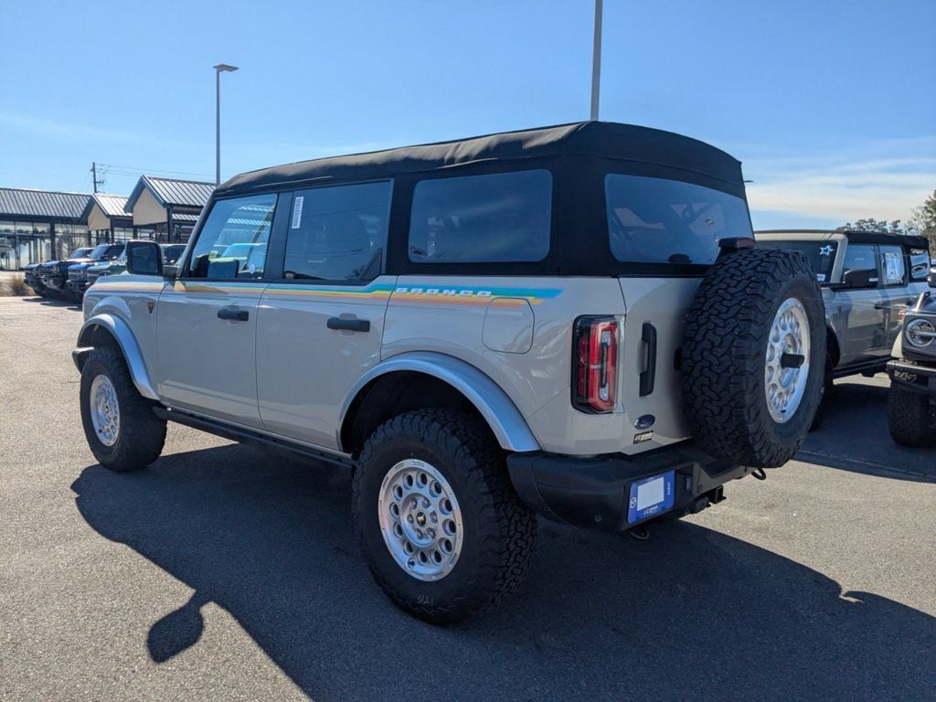 New 2025 Ford Bronco Badlands AWD/4WD image 6