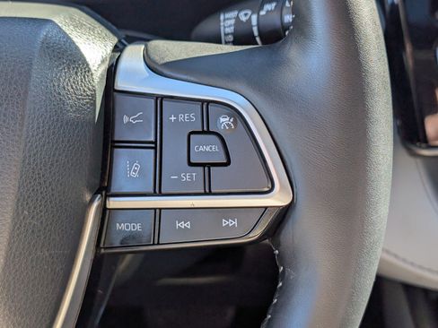 Used 2023 Toyota Highlander Limited image 26