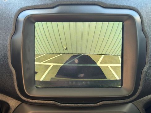 Used 2021 Jeep Renegade Trailhawk w/ Sun & Sound Group image 13