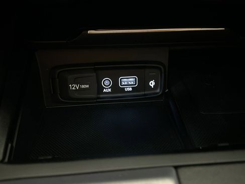 Used 2021 Genesis G70 3.3T image 30