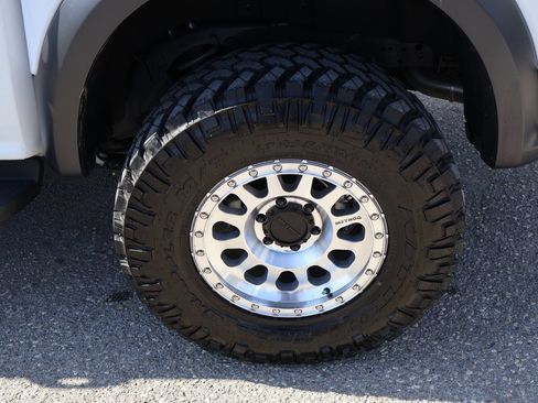 Used 2025 Ford Ranger Raptor AWD/4WD image 11