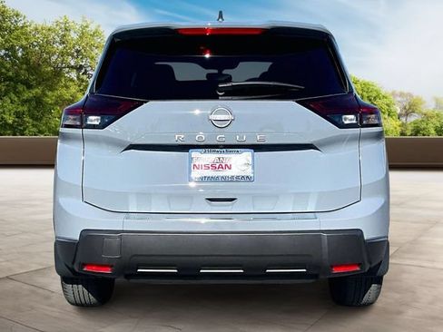 New 2026 Nissan Rogue SV FWD image 4