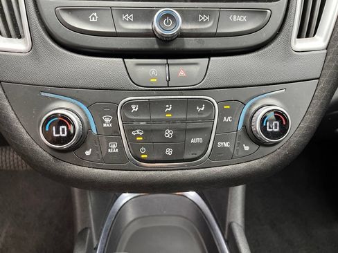 Used 2025 Chevrolet Malibu LT FWD image 25