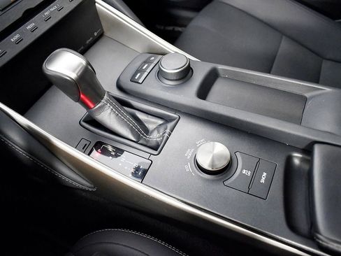 Used 2020 Lexus IS 300 image 45